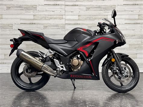 2022 Honda CBR300R ABS .